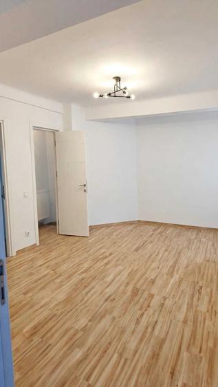 Apartament cu 3 camere decomandat în Unirii
