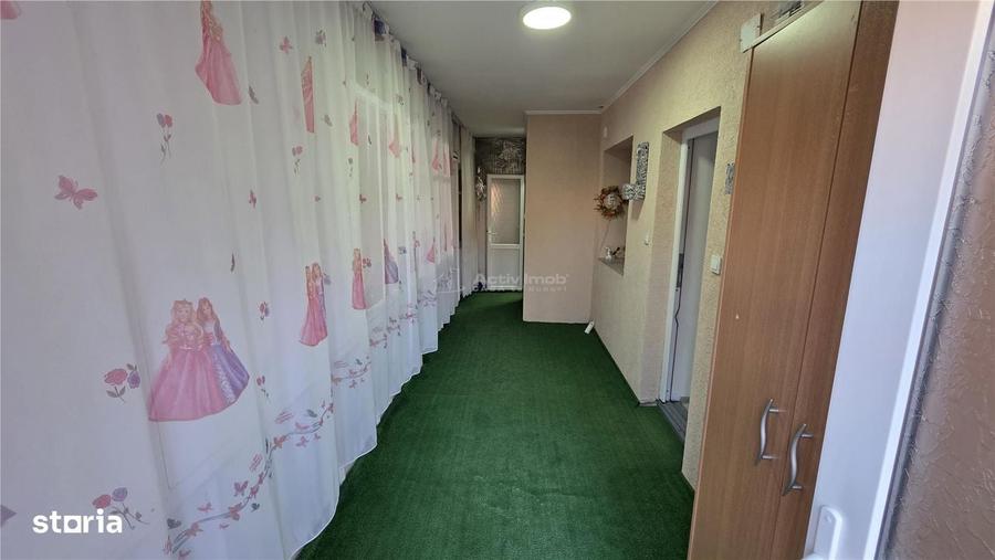 Apartament cu 4 camere semidecomandat în Agadici