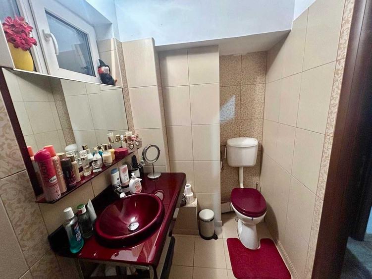 Apartament cu 2 camere decomandat în Sala Palatului