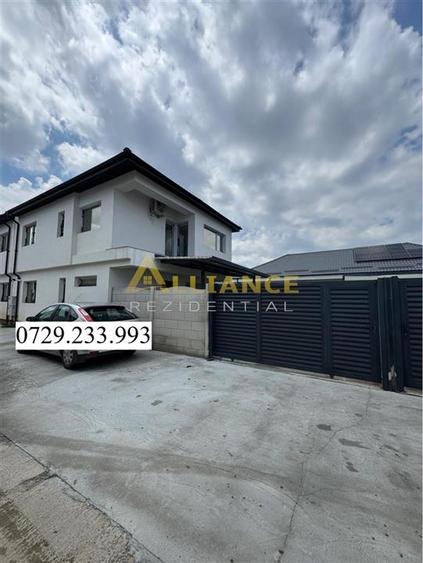Duplex cu 4 camere cu Canalizare în Central