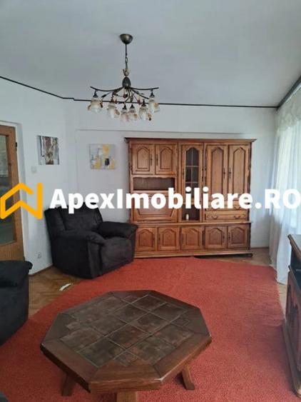 Apartament cu 3 camere decomandat în Obor
