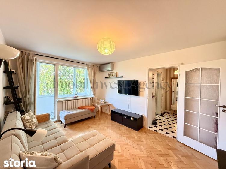 Apartament cu 2 camere, mobilat în Pajura