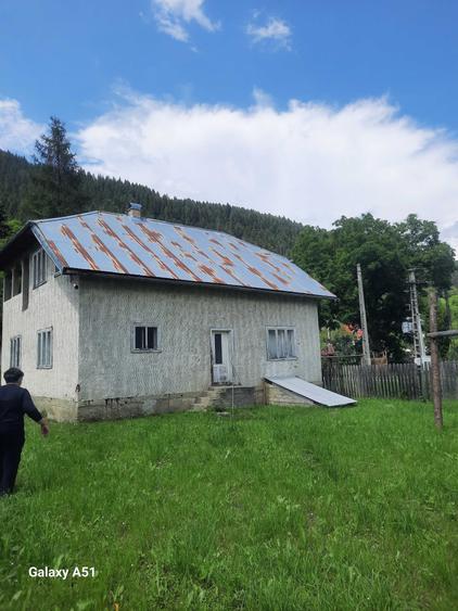 Casă cu 4 camere în Mădei