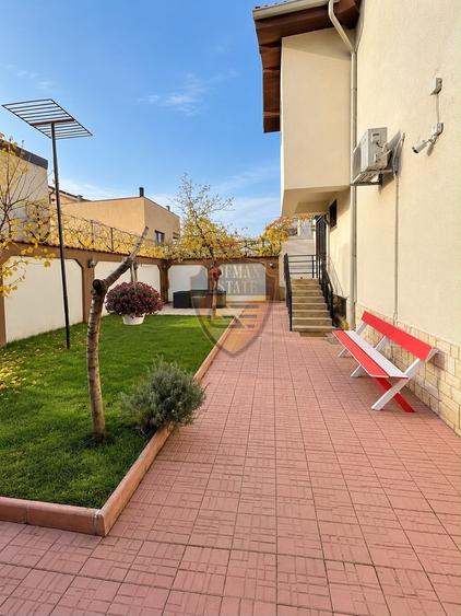 Casă individuală cu 5 camere cu Canalizare în Faleza Nord