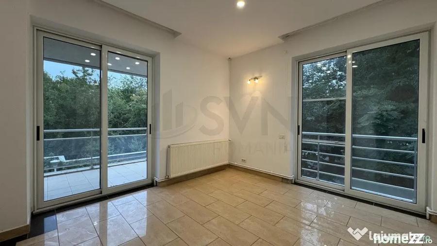 Apartament cu 5 camere decomandat în Primăverii