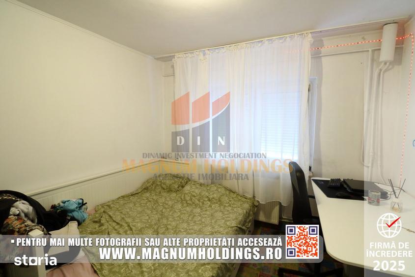 Apartament cu 3 camere semidecomandat, mobilat în Prundu