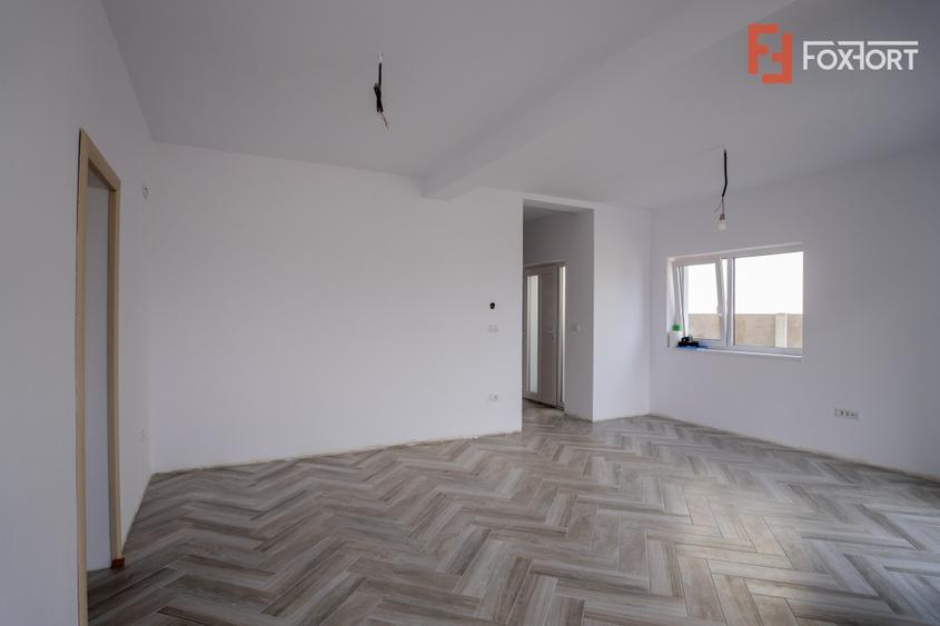 Duplex cu 4 camere cu Teren 273 Mp în Urseni