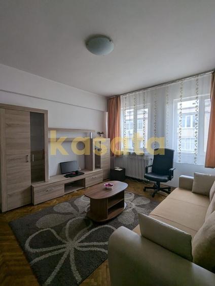 Apartament cu 2 camere semidecomandat, mobilat în Cișmigiu