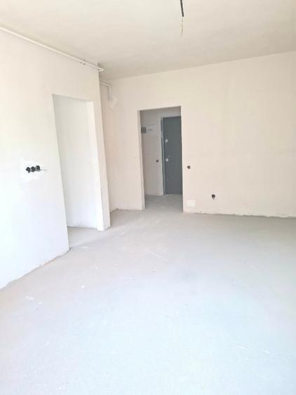Apartament cu 2 camere semidecomandat în Florești
