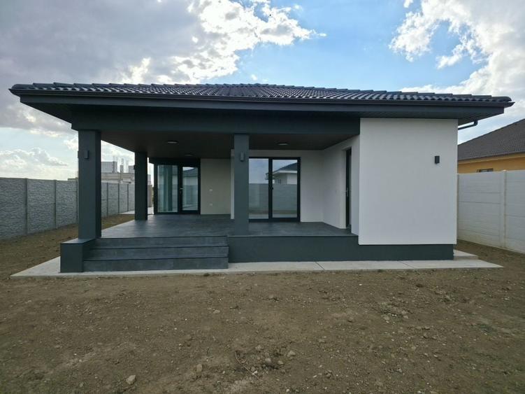 Casă cu 3 camere în Central