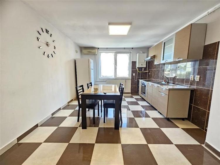 Apartament cu 2 camere decomandat, mobilat în 7 Noiembrie