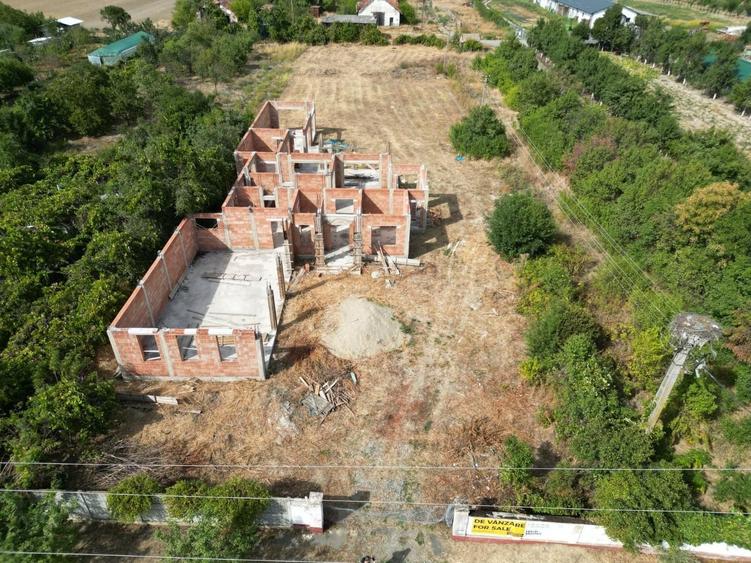 Teren Construcții intravilan de 2633 mp, în Bazoșu Nou