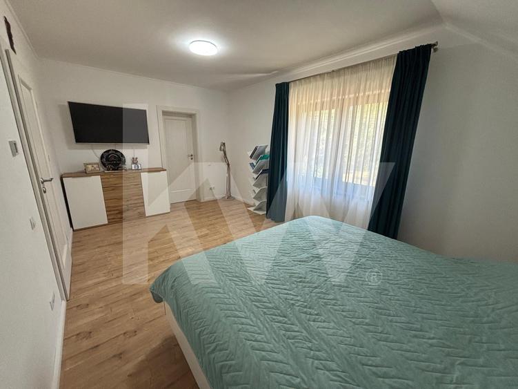 Casă individuală cu 6 camere cu Canalizare în Sadu