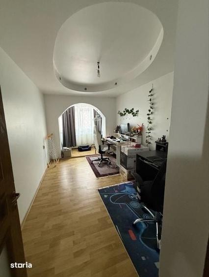 Apartament cu 3 camere în George Enescu