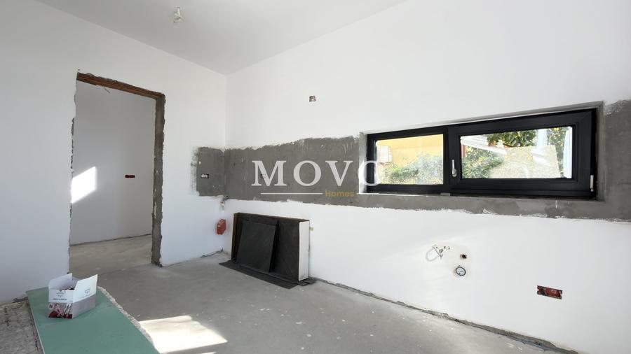 Duplex cu 4 camere cu Canalizare în Dumbrăvița