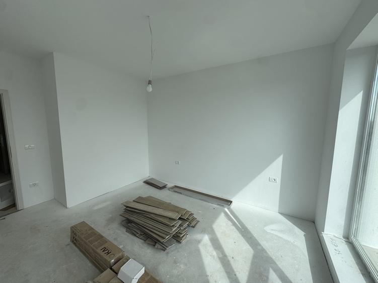 Apartament cu 2 camere decomandat în Lipovei