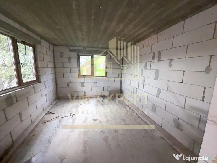 Casă cu 6 camere cu Teren 5736 Mp în Lerești