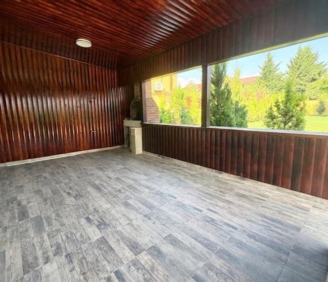 Casă individuală cu 4 camere cu Canalizare în Voluntari