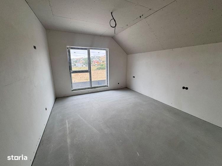 Casă cu 4 camere cu Teren 340 Mp în Central