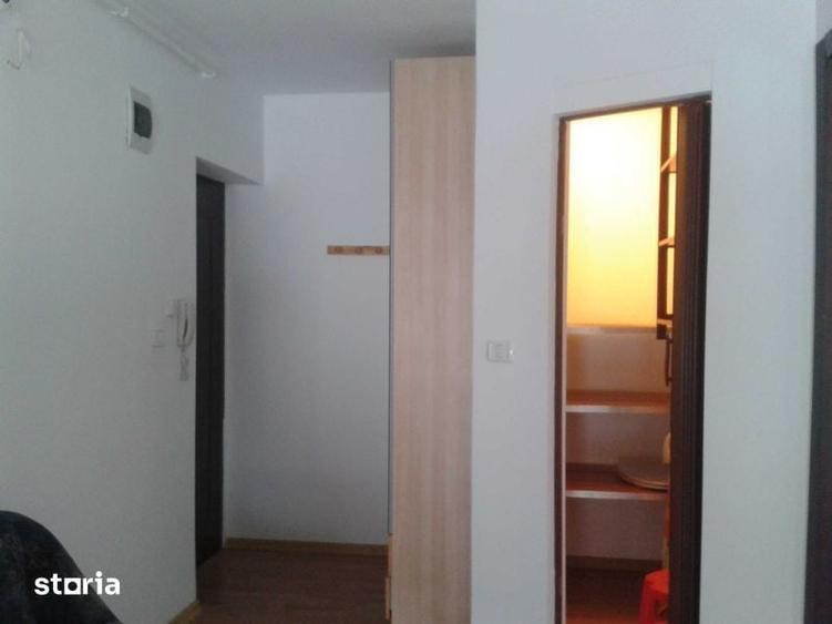 Garsonieră în Pârneava
