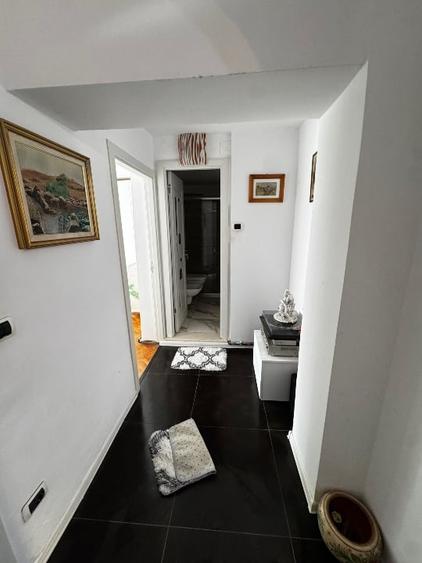 Vând apartament 2 camere - 1