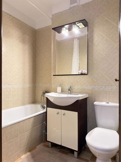 Apartament cu 3 camere decomandat, mobilat în Circumvalațiunii