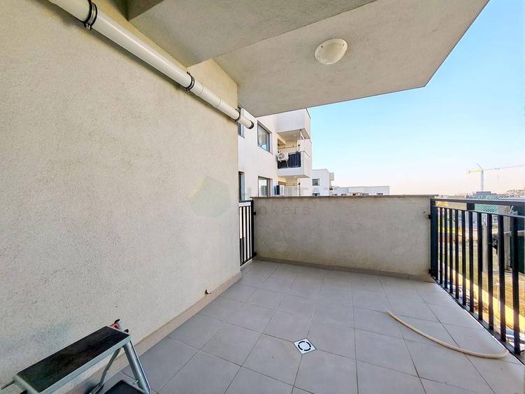 Apartament cu 3 camere decomandat, mobilat în Băneasa