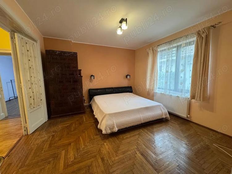 Casă cu 4 camere în Central