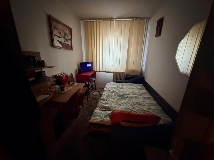 Apartament cu 3 camere în Păcurari