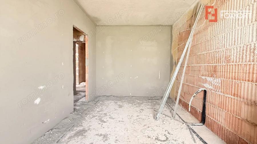 Apartament cu 2 camere semidecomandat în Moșnița Nouă