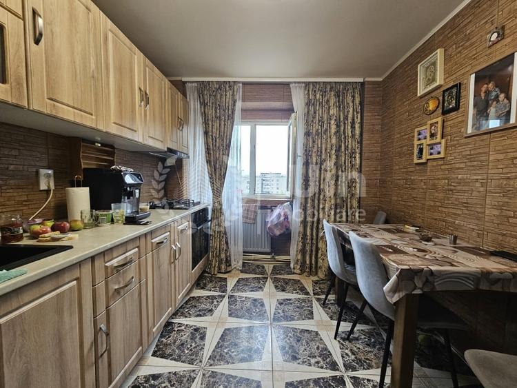 Apartament cu 2 camere decomandat, mobilat în Mărăști
