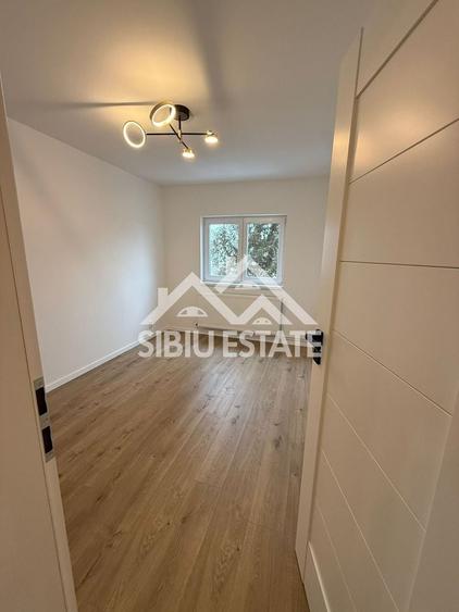 Apartament cu 3 camere decomandat în Ștrand