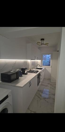 Apartament cu 2 camere decomandat în Uiești