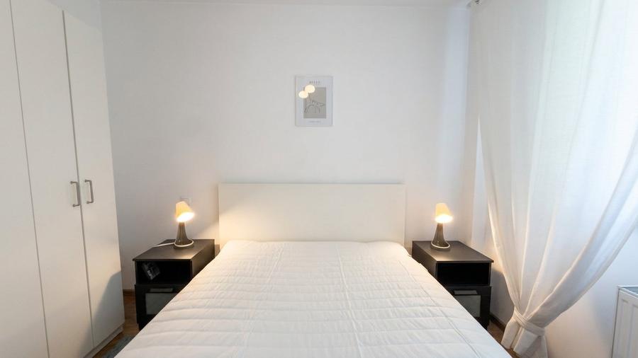 Apartament cu 2 camere semidecomandat, mobilat în Titulescu