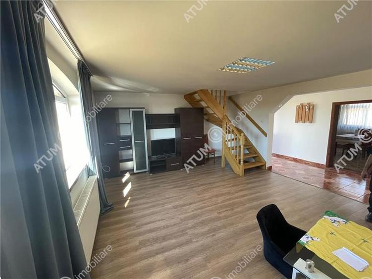Casă individuală cu 5 camere cu Canalizare în Gușterița