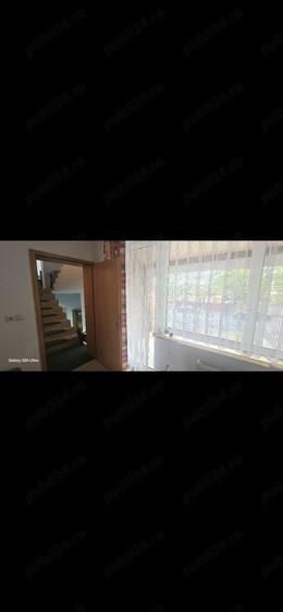 Casă cu 11 camere cu Teren 398 Mp în Lipovei