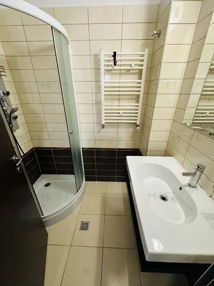 Apartament cu 3 camere decomandat, mobilat în Tineretului