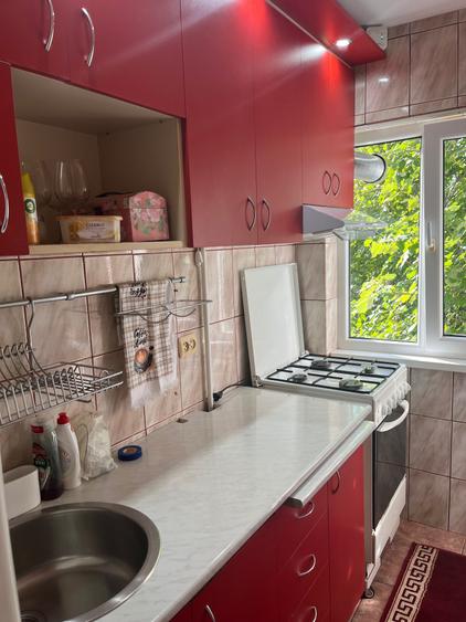 Apartament cu 2 camere semidecomandat în Brâncoveanu