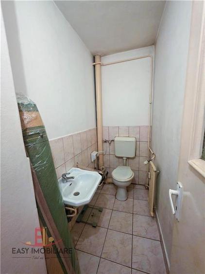 Apartament cu 3 camere decomandat în Tudor