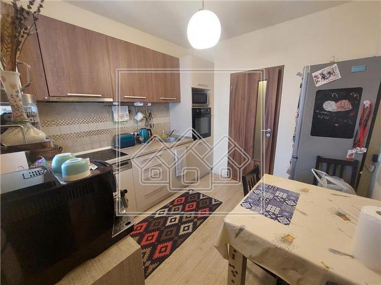 Apartament 2 camere, decomandat- Turnisor, mobilat si utilat + Parcare - 1