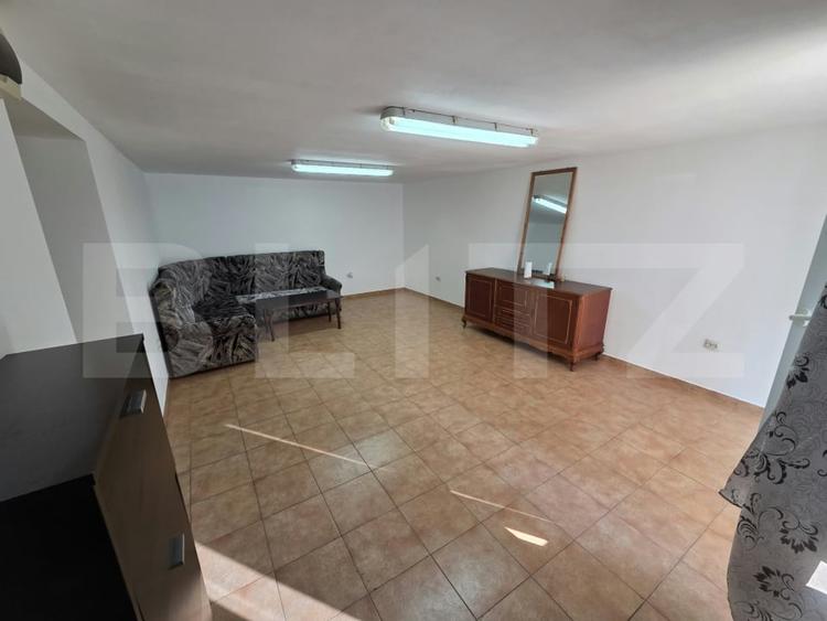 Apartament de vânzare cu 3 camere, open space, Brădet - 6