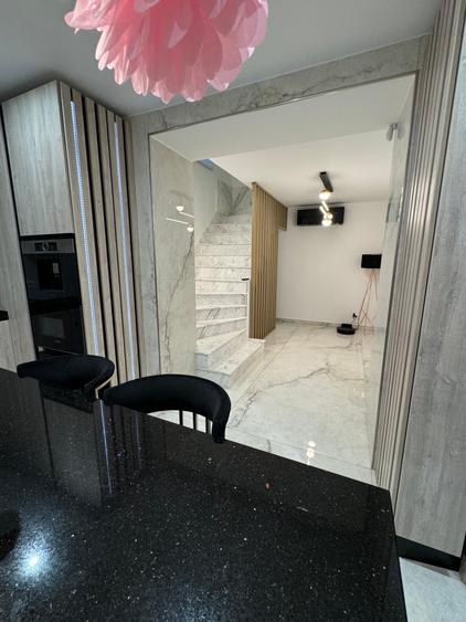 Apartament cu 4 camere în Casin