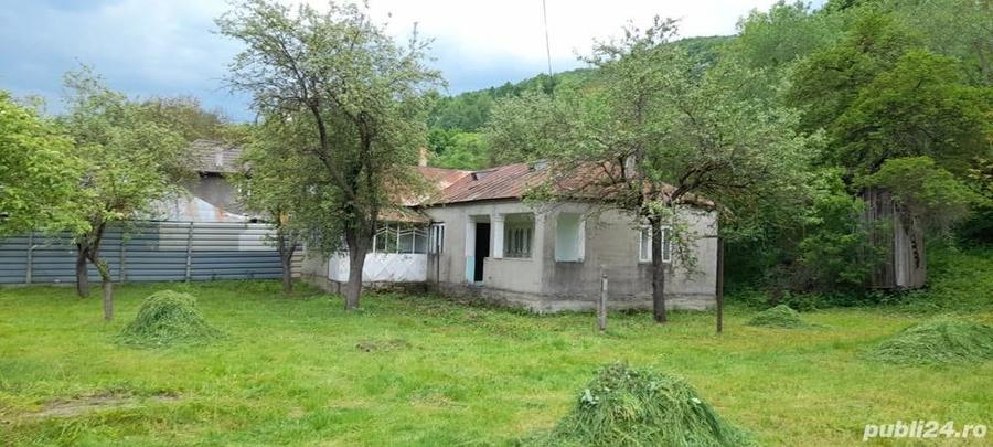 Casă cu 4 camere cu Teren 5574 Mp în Vulcăneasa