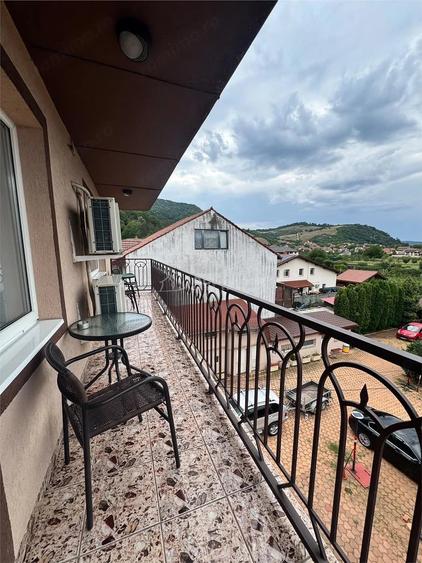 Apartament cu 3 camere decomandat în Horea