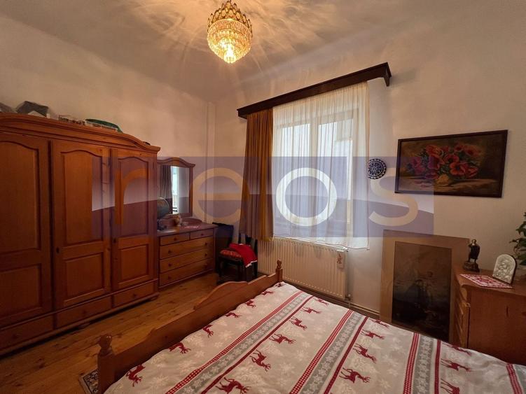 Apartament cu 5 camere decomandat, mobilat în Barbu Văcărescu