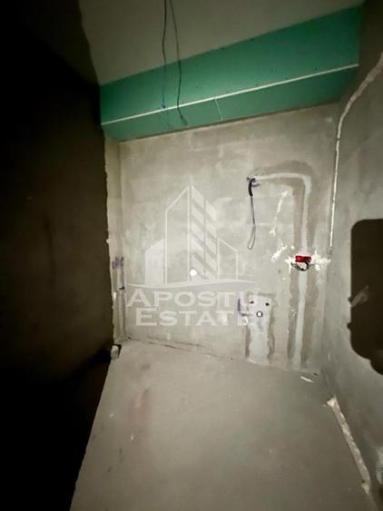 Apartament cu 3 camere semidecomandat în Central