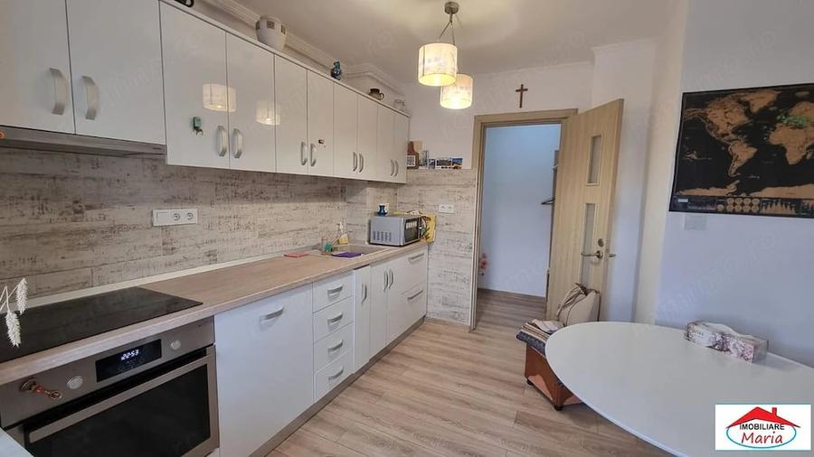 Apartament cu 2 camere decomandat în Carpați 2