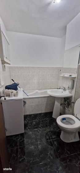 Apartament cu 3 camere decomandat în Complex Studențesc