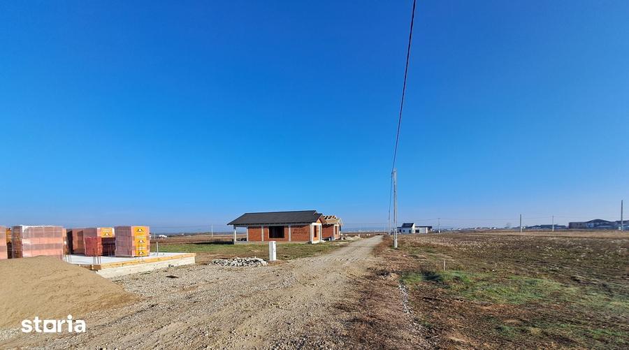 Teren de 795 mp, în Sânmartin