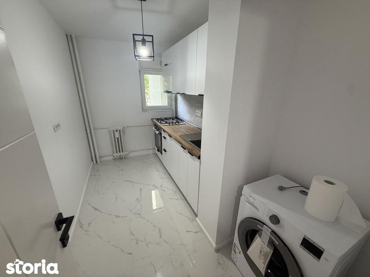 Apartament cu 3 camere semidecomandat, mobilat în Colentina